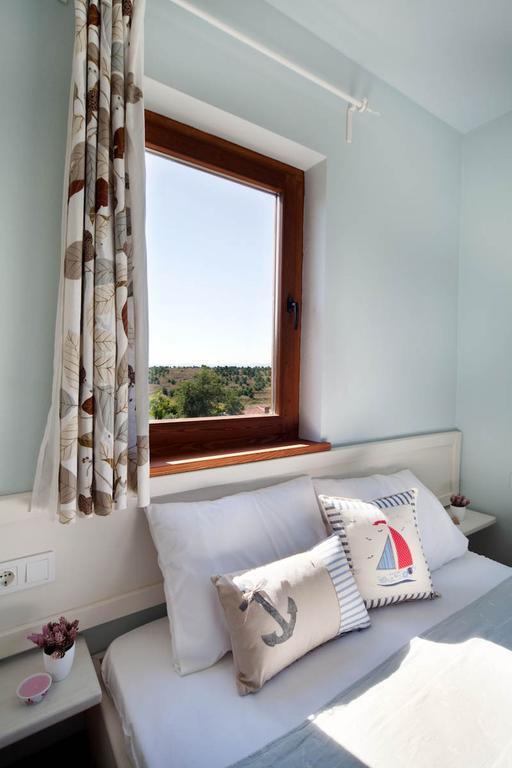 Mavikarga Bozcaada Bed and Breakfast Rum bild