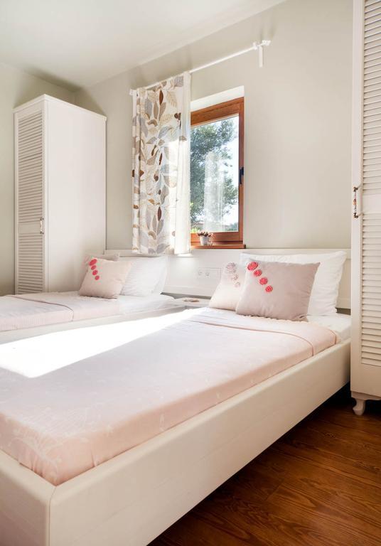 Mavikarga Bozcaada Bed and Breakfast Rum bild